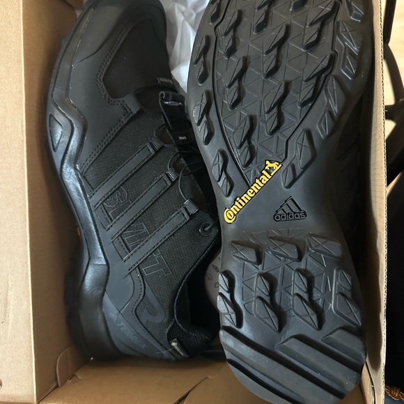 Adidas Men's Black Outdoor Shoes - Picture 2 of 3